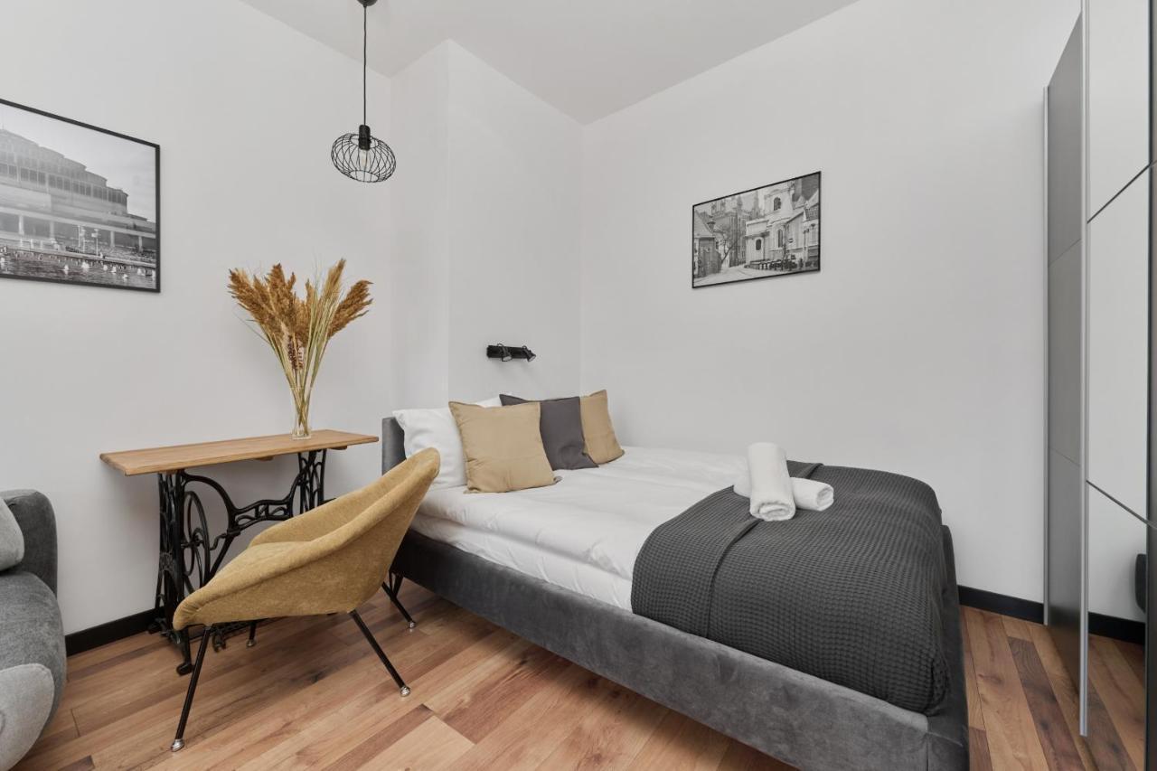 Norwida With Balcony Downtown By Renters Apartmán *