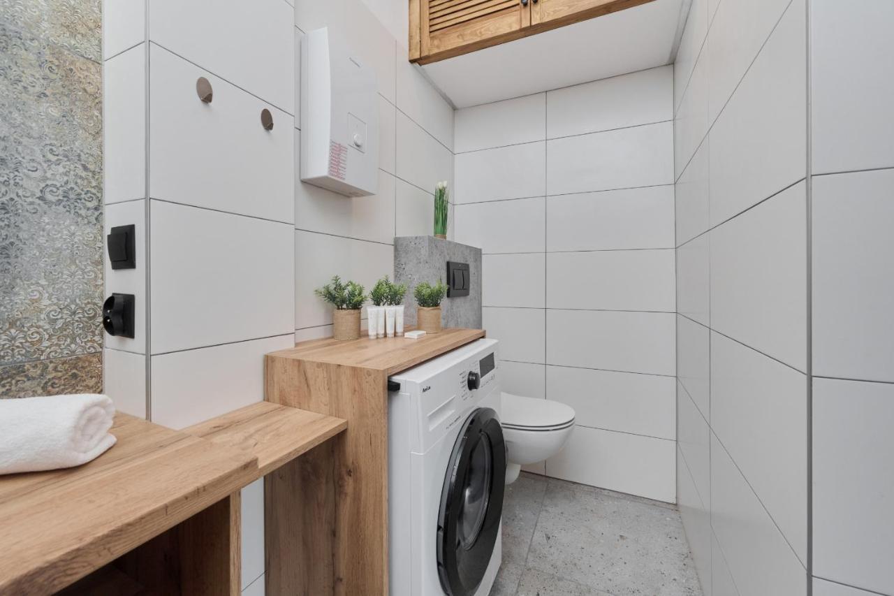 Norwida With Balcony Downtown By Renters Apartmán *